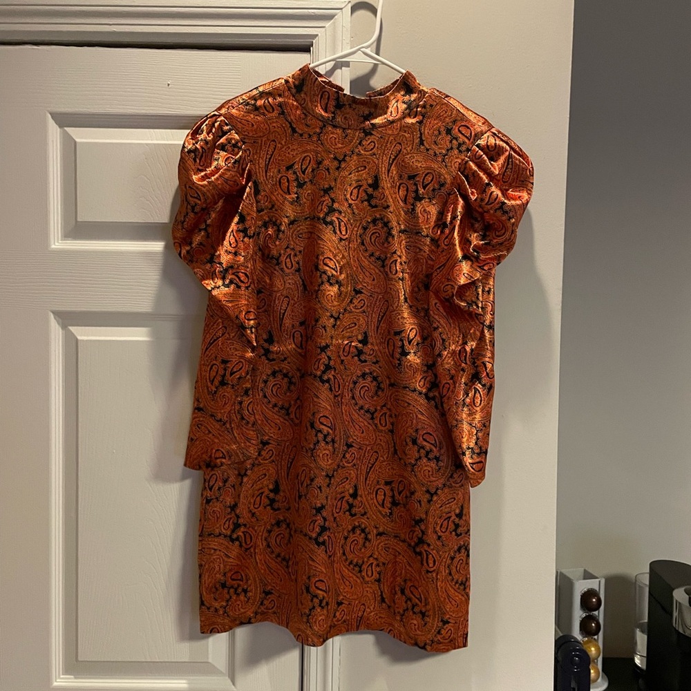 Cinq-A-Sept Size 8 Orange Long Sleeve Dress w/ Puff Sleves